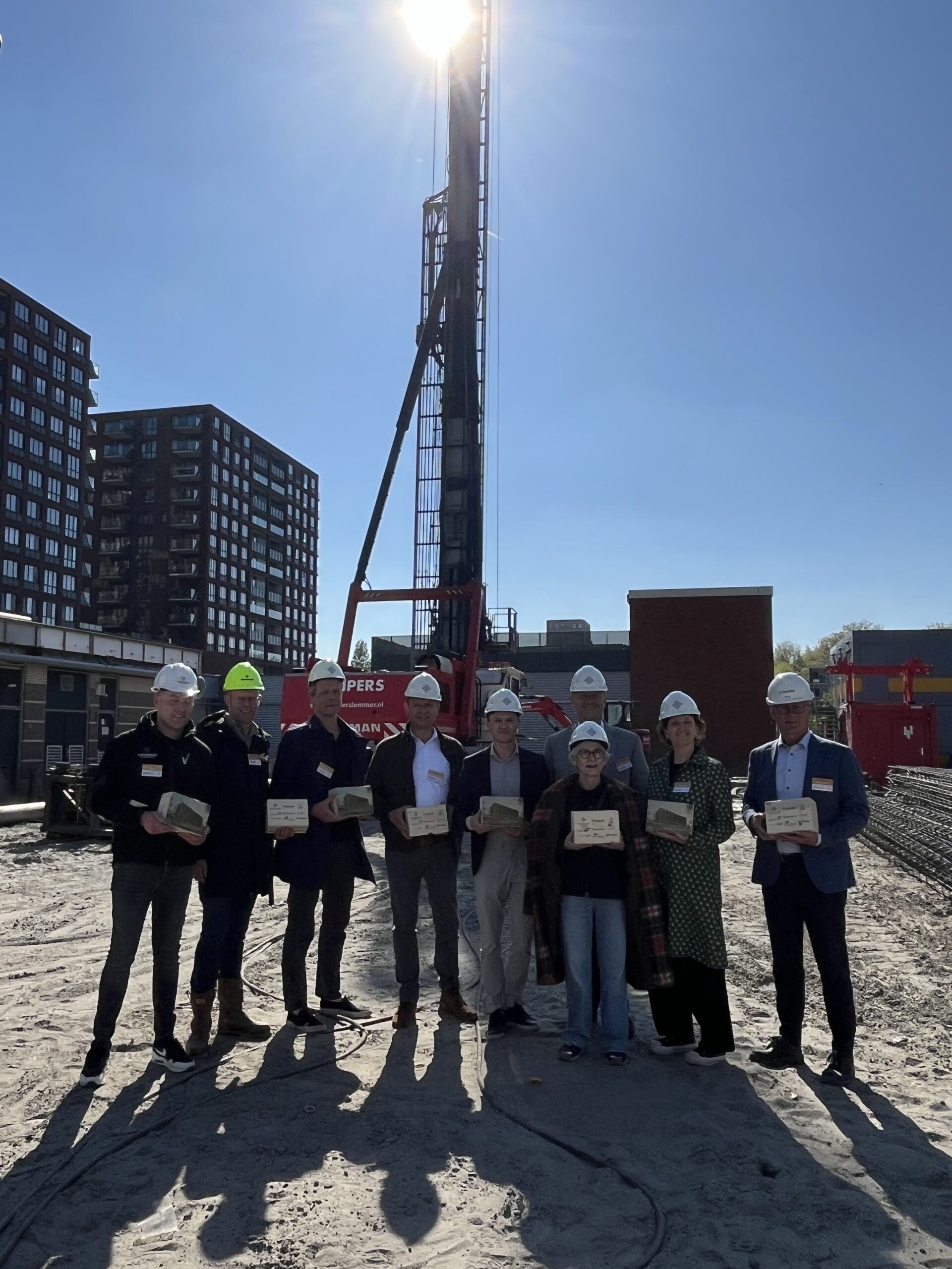 Feestelijke vriering en start bouw van Loof in Delft